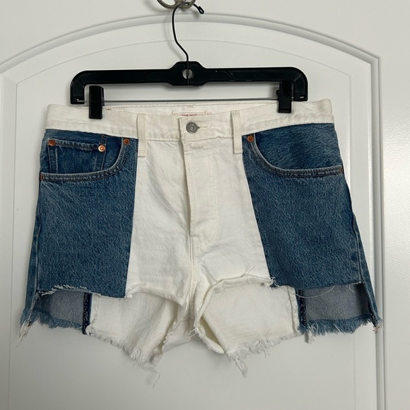 Levi's Premium Women's Two Tone Wedgie Denim Shorts size 30 90s retro denim - Picture 2 of 14